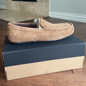 NWT! Men’s Ugg loafer / moccasin